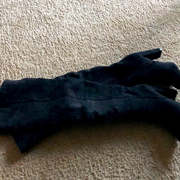 Gently used over the knee boots - Picture 3 of 4